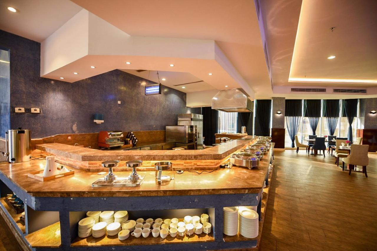 Hotel&Resort Golden Marina Yanbu Buitenkant foto