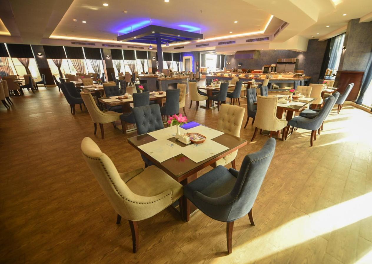 Hotel&Resort Golden Marina Yanbu Buitenkant foto
