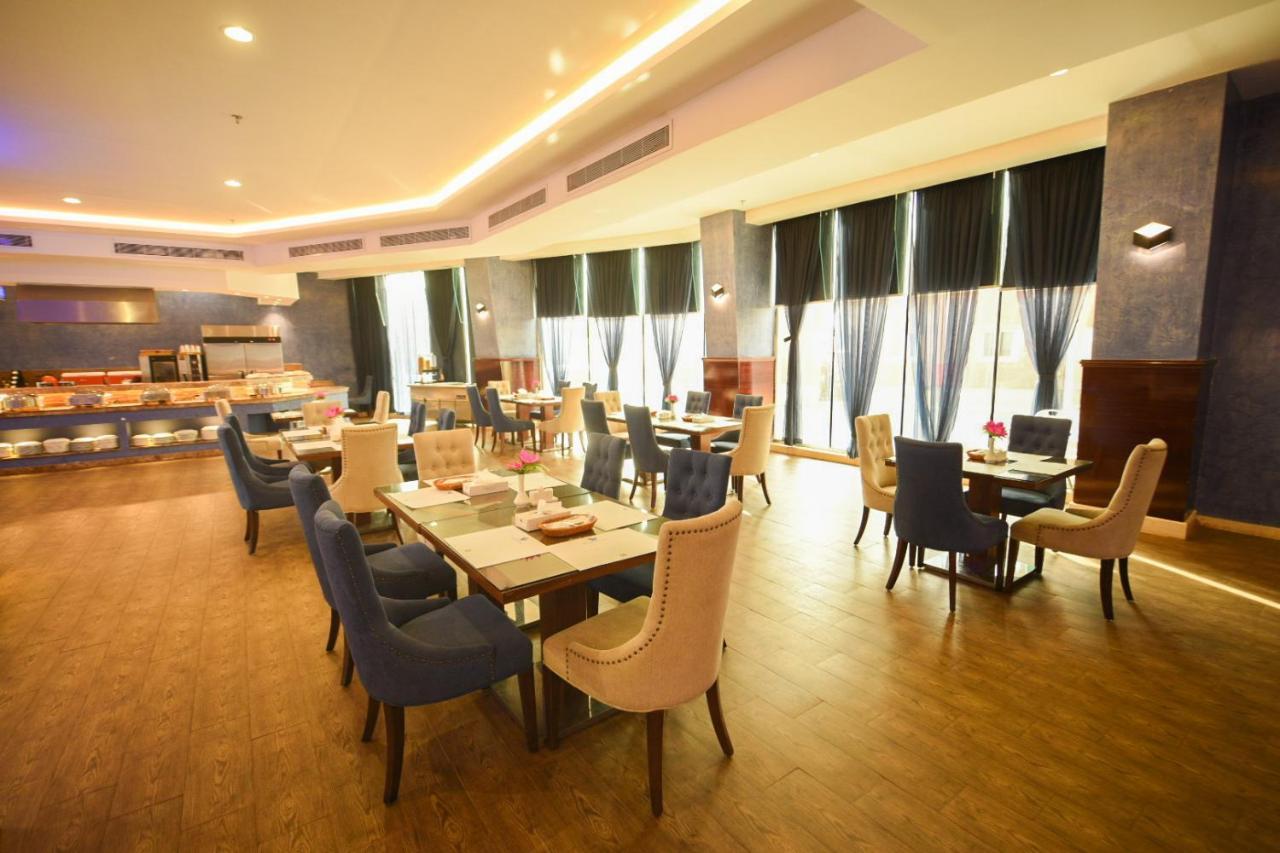Hotel&Resort Golden Marina Yanbu Buitenkant foto