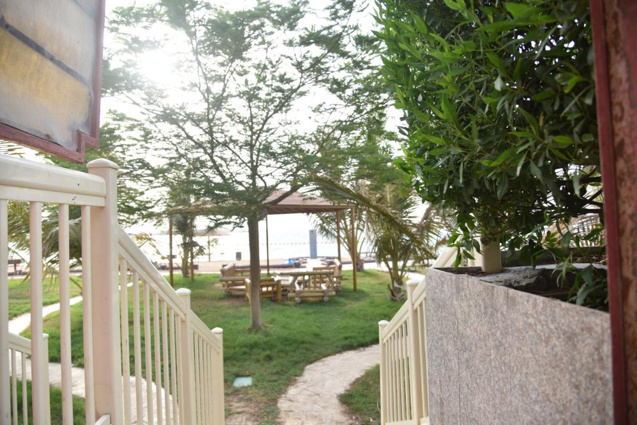 Hotel&Resort Golden Marina Yanbu Buitenkant foto